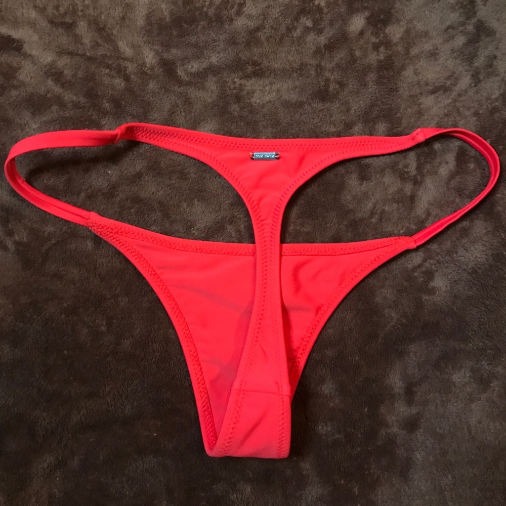 White Fox Boutique Hollywood bikini bottoms / red